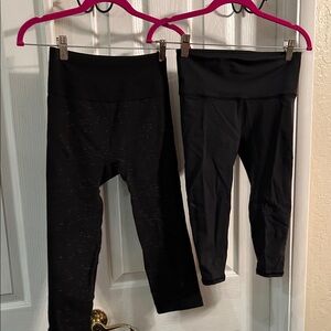 2 Lululemon leggings & workout bra